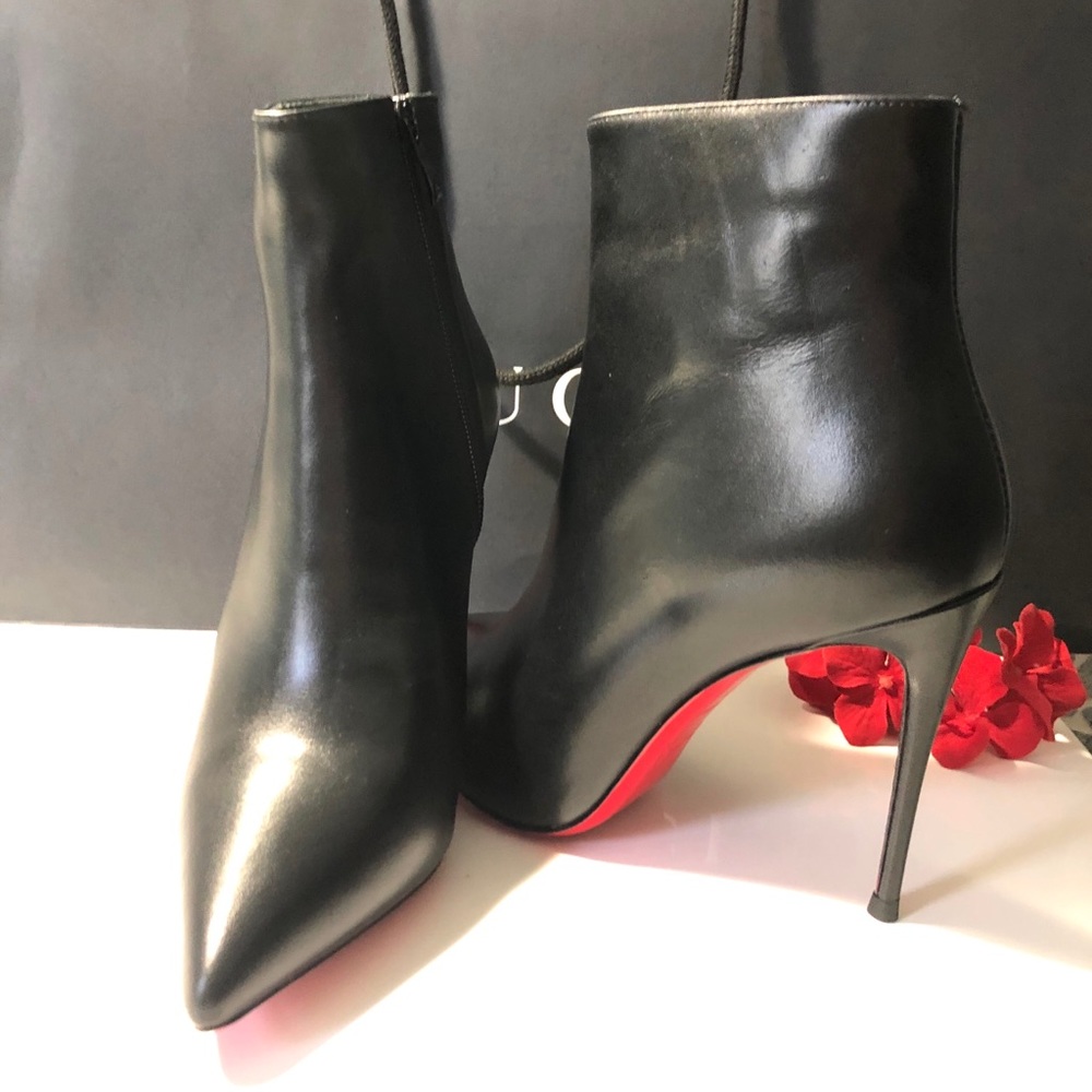 Christian louboutin ankle boot🥰❤️